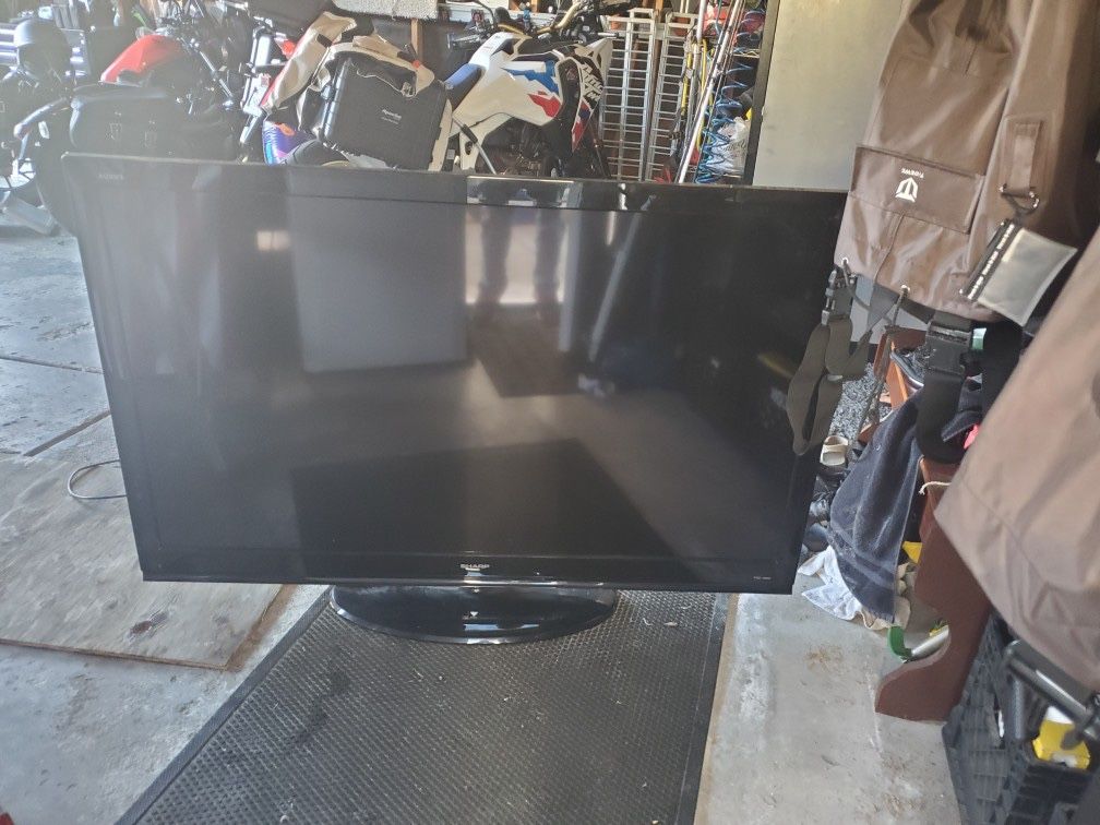 Sharp 60” Tv