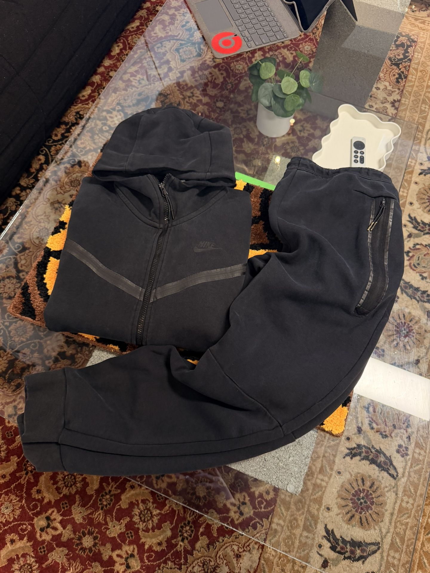 Nike Tech Black Fleece Full Set (Size Small)