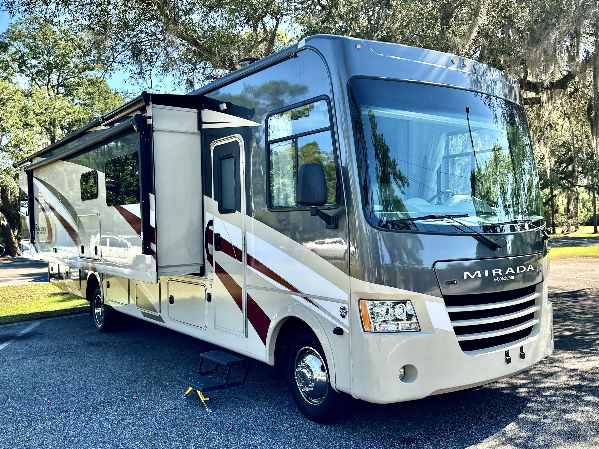 2019 Coachmen Mirada 350s