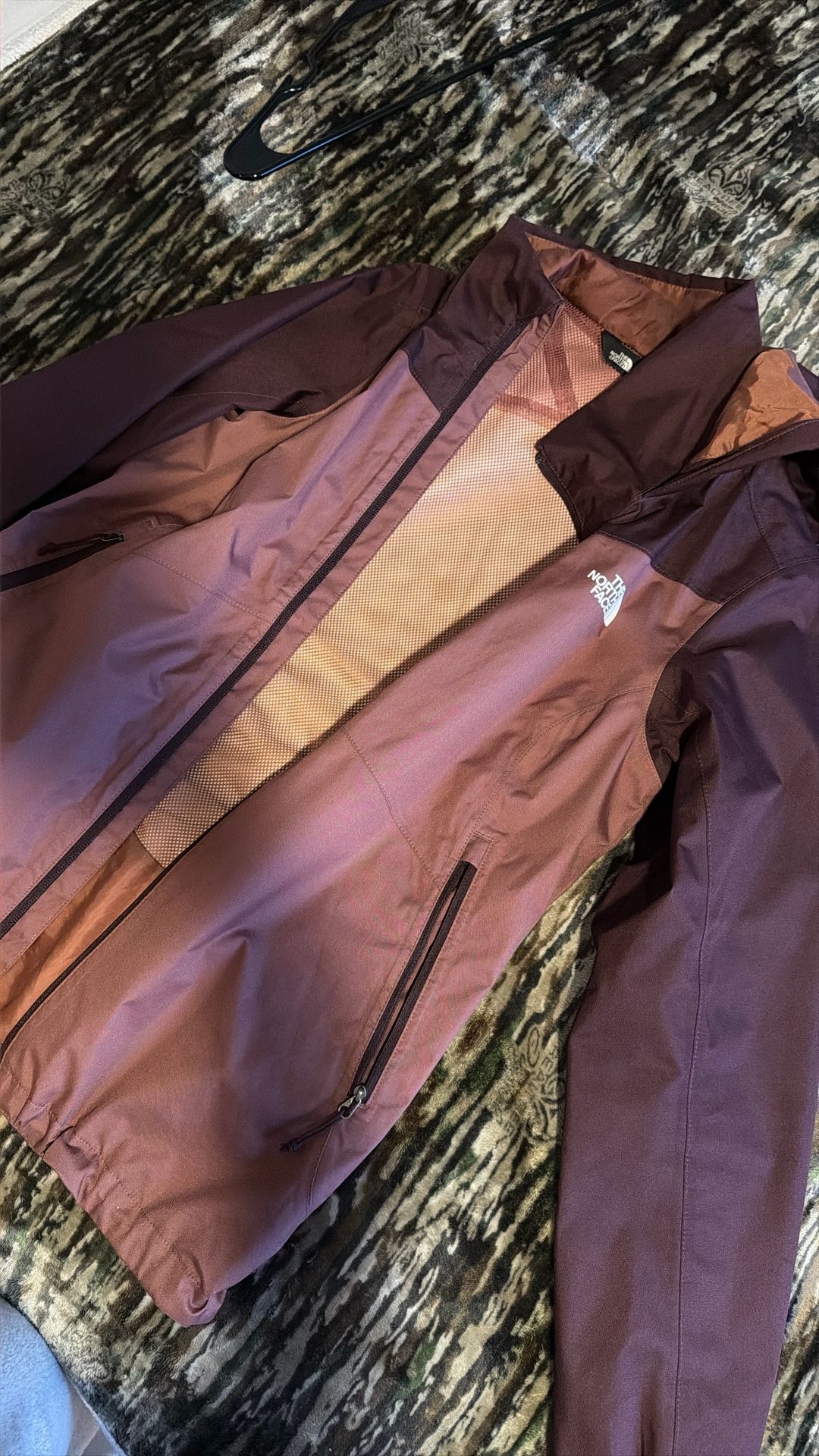 North face Windbreaker