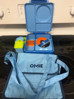 Omiebox  Kids Insulated Leakproof Bento Lunch Box with jar, lunch bag (new), Spoon and Fork (new)  and 2 leakproof containers.