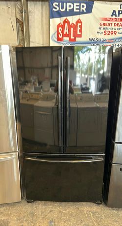 Samsung 3-Door Refrigerator (French Door Fridge) Black - Adjustable Shelves, Ice Maker