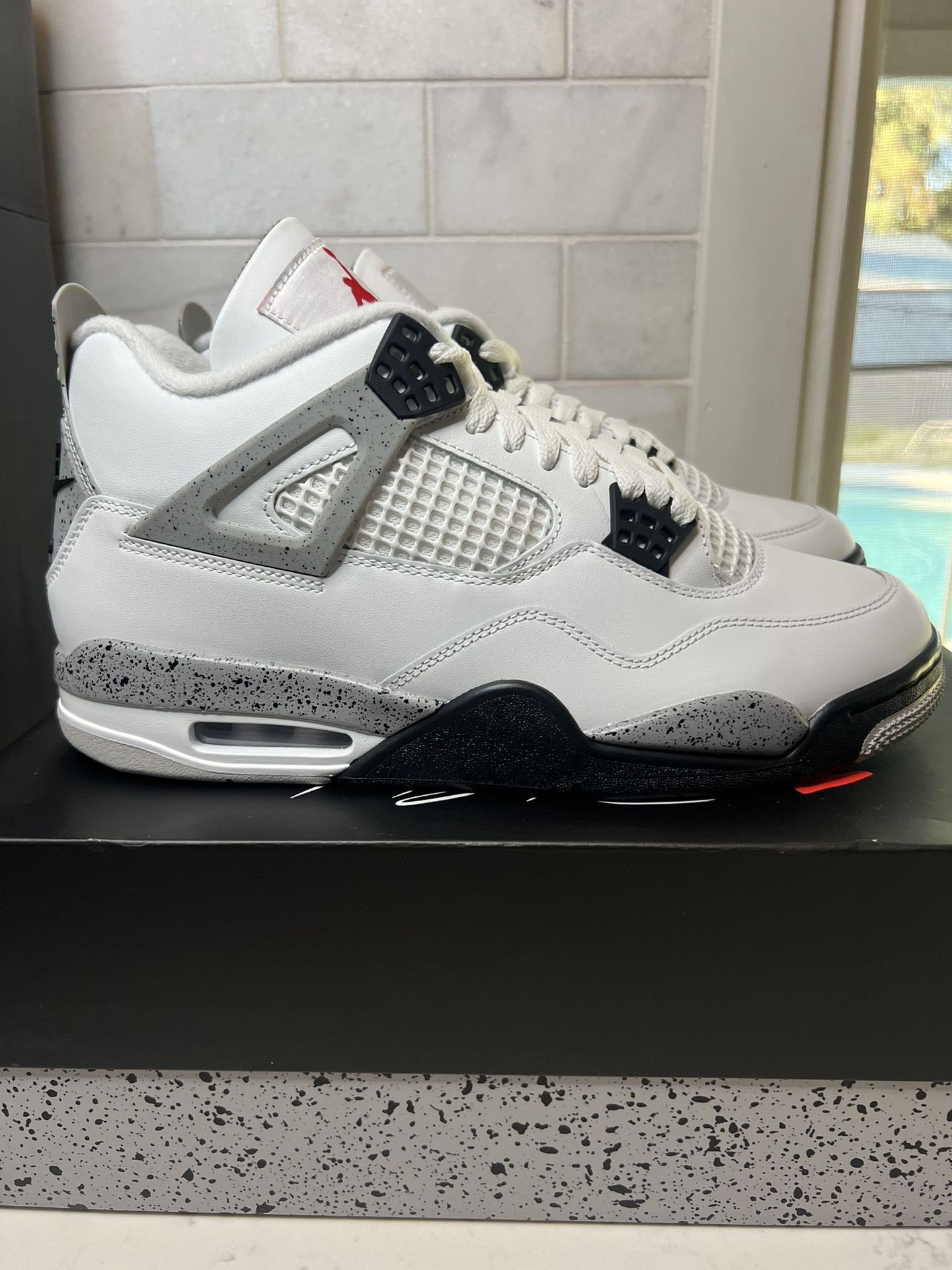 Jordan 4 Retro