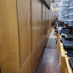 DRESSER AND WARDROBE IN ONE , VERY NICE WOOD QUALITY AND CLEAN (HOME2)