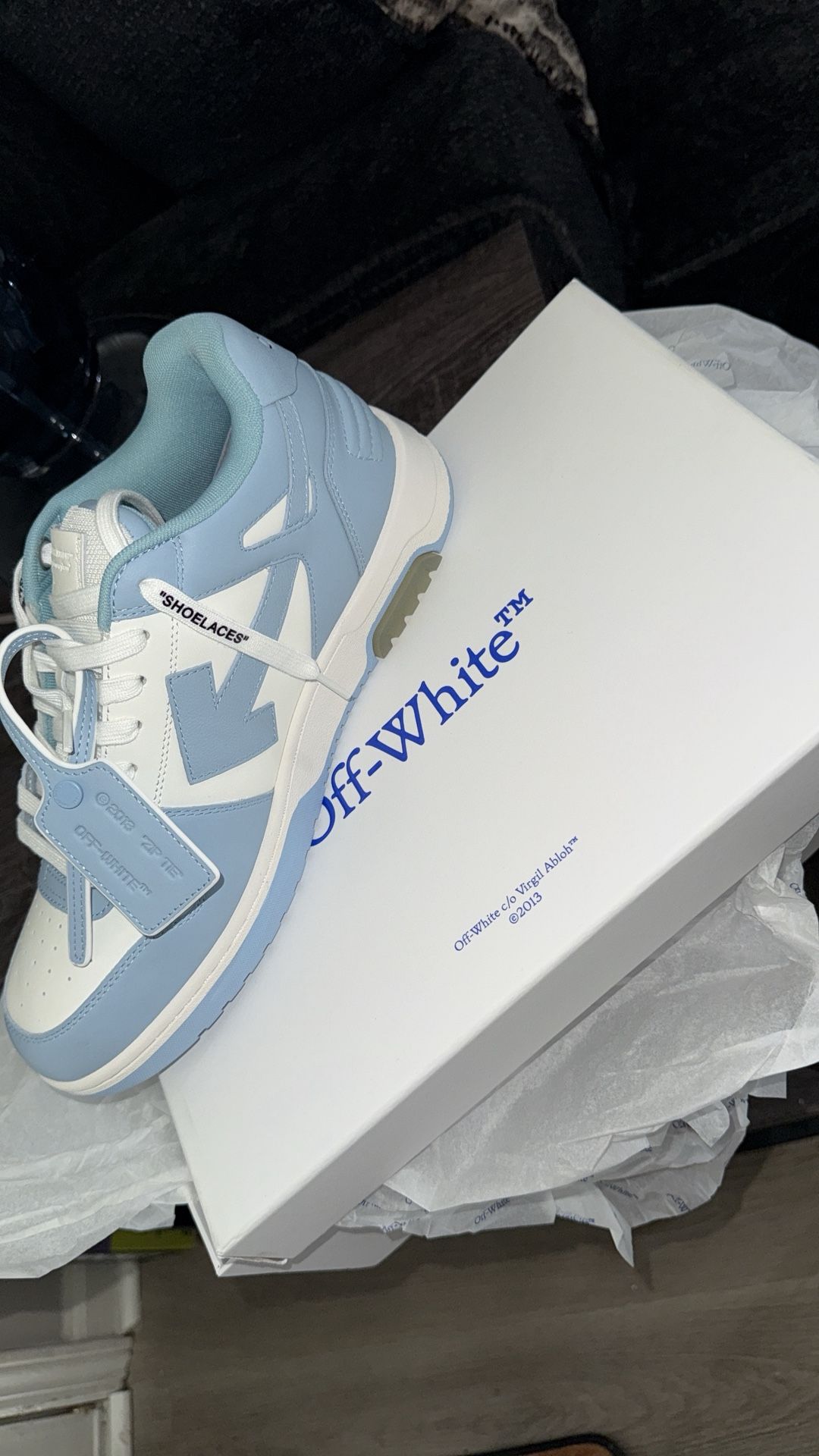 White/Light Blue Out Of Office