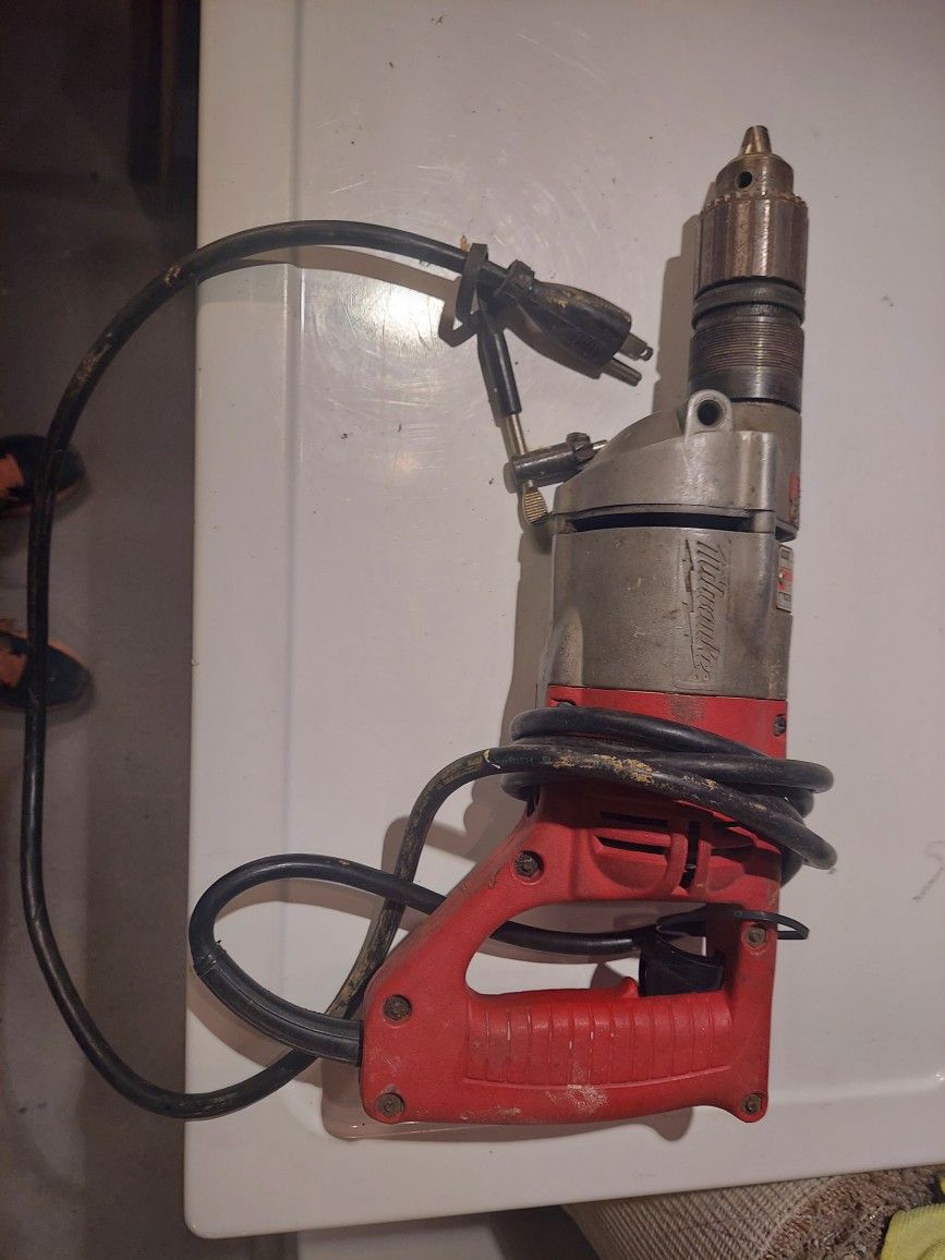 Milwaukee Heavy Duty Hammer Drill