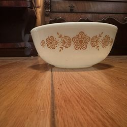 Pyrex #404 4 QT Butterfly Gold Mixing Bowel