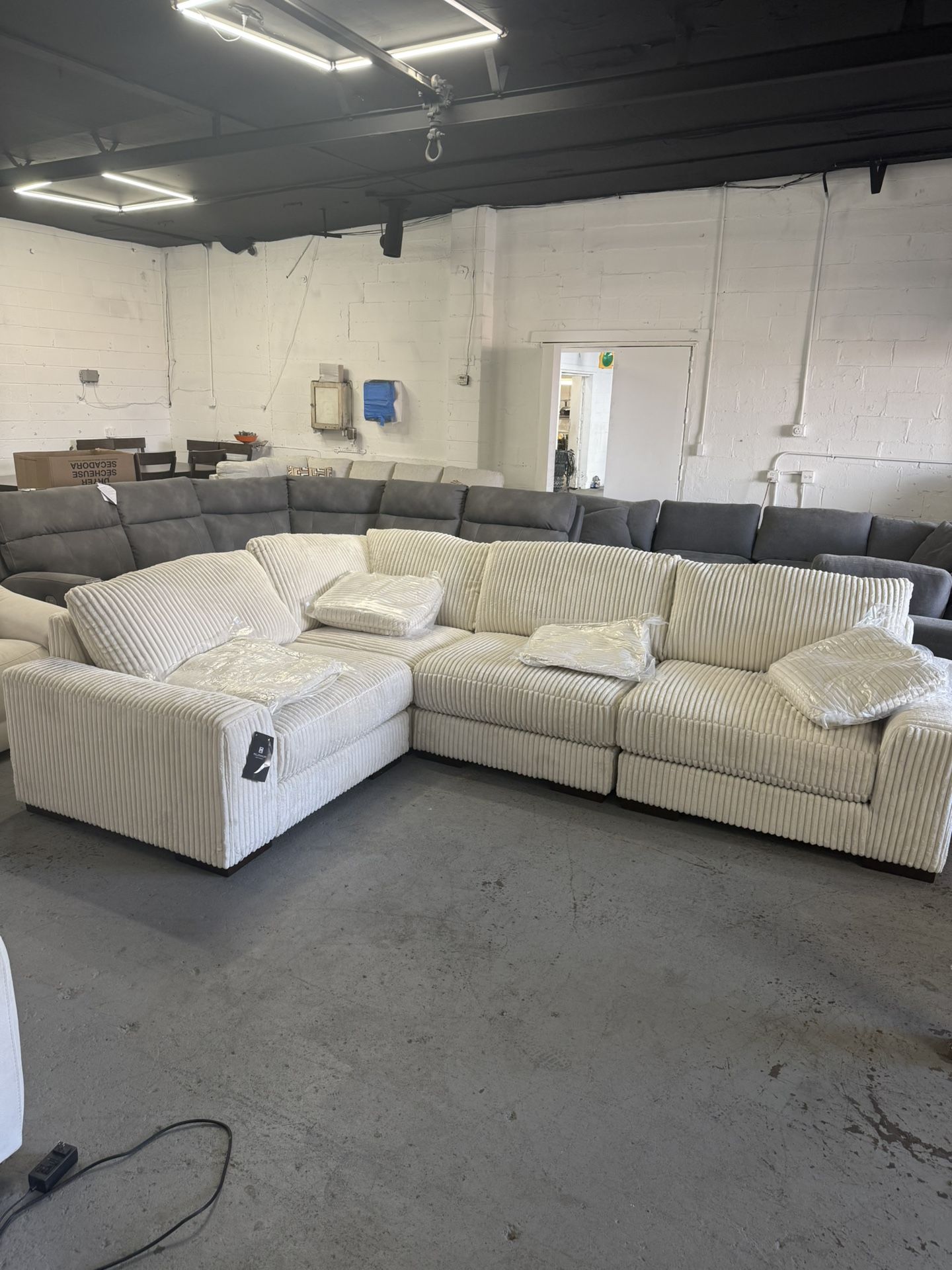 FINANCING AVAILABLE‼️(Free Delivery) Lindyn Corduroy Cloud Sectional Sofa Couch