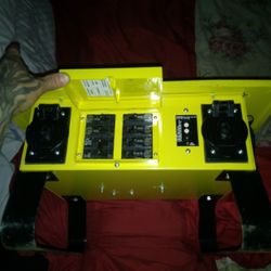 Yellow Power Distributor With 7 Outlets, Southwire