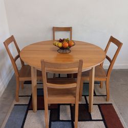 Table + 4 Chairs (Built-in Leaf) Good 