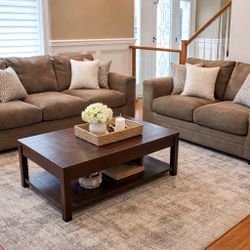 Sofa & Loveseat Set – Very Comfortable – Excellent Condition – Delivery Available 