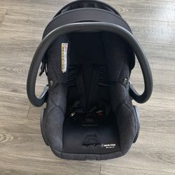 Black Maxi-cosi Mico Max 30 Very Light Carseat Black Great Condition