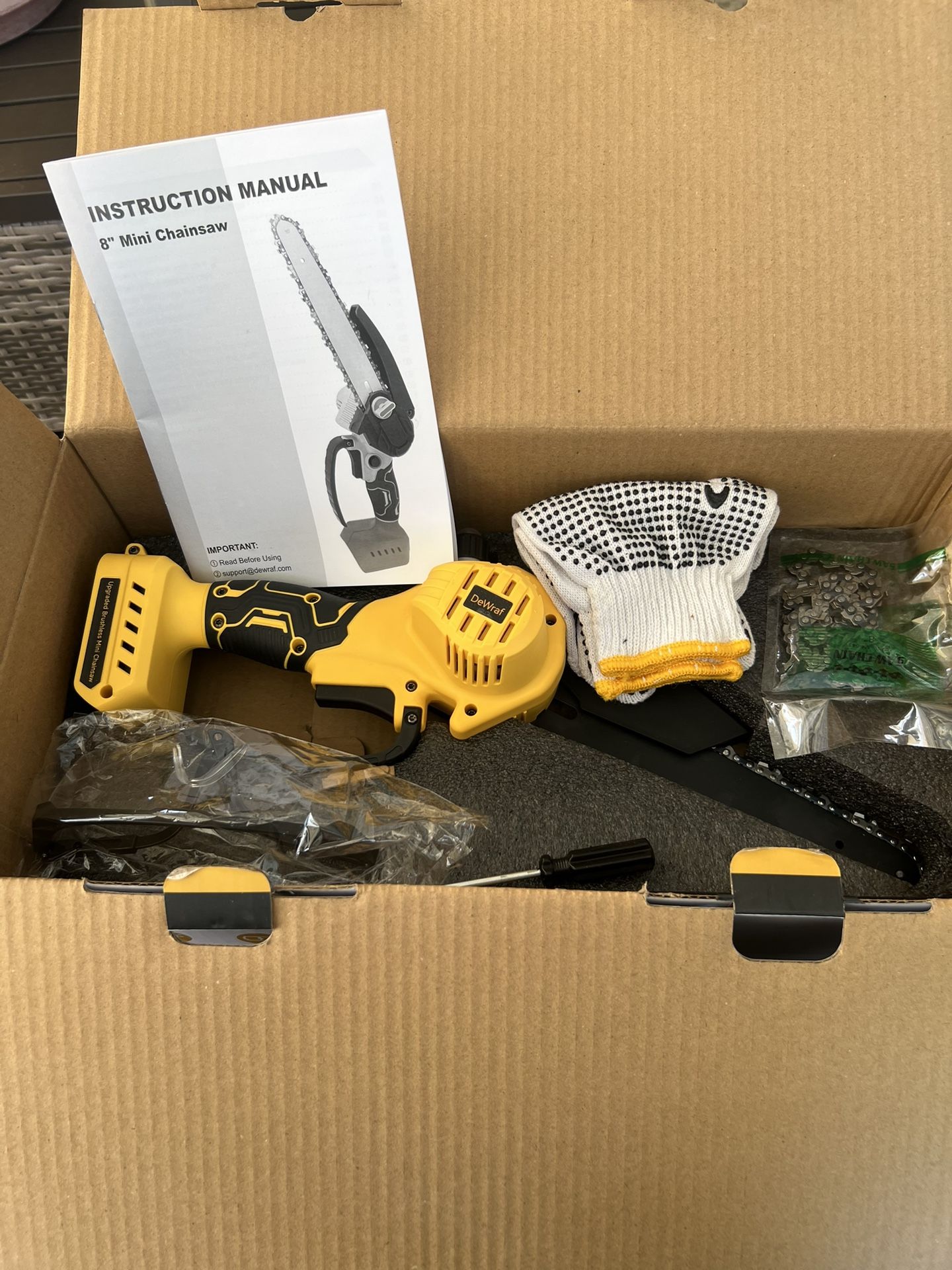 8 inch Mini Chainsaw Brushless DEWRAF