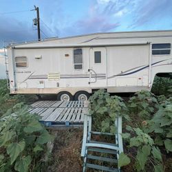 Forest River Cedar Creek 5th Wheel