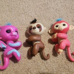 Lot Of Three Wowwee Fingerlings 