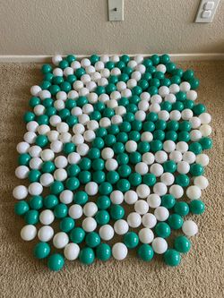 250 Ball Pit Balls