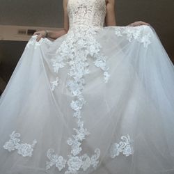 David’s Bridal Wedding Dress Strapless Sheer Lace 