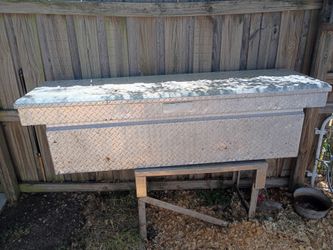 Aluminum tool box