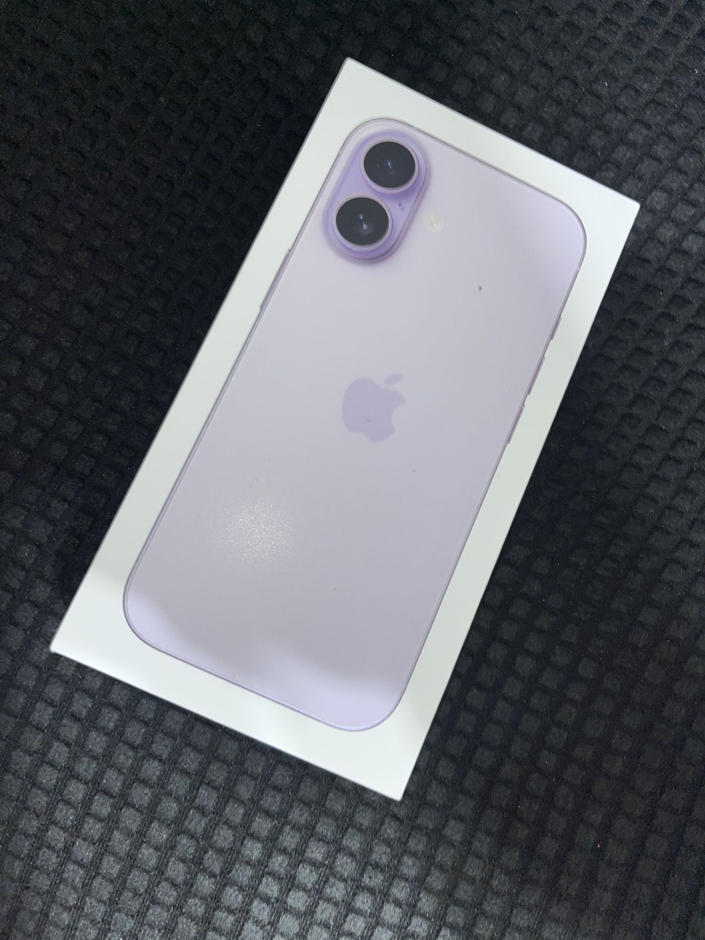 iPhone 17 Lavender