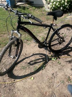 Schwinn sr suntour mtn. Bike 26 inch