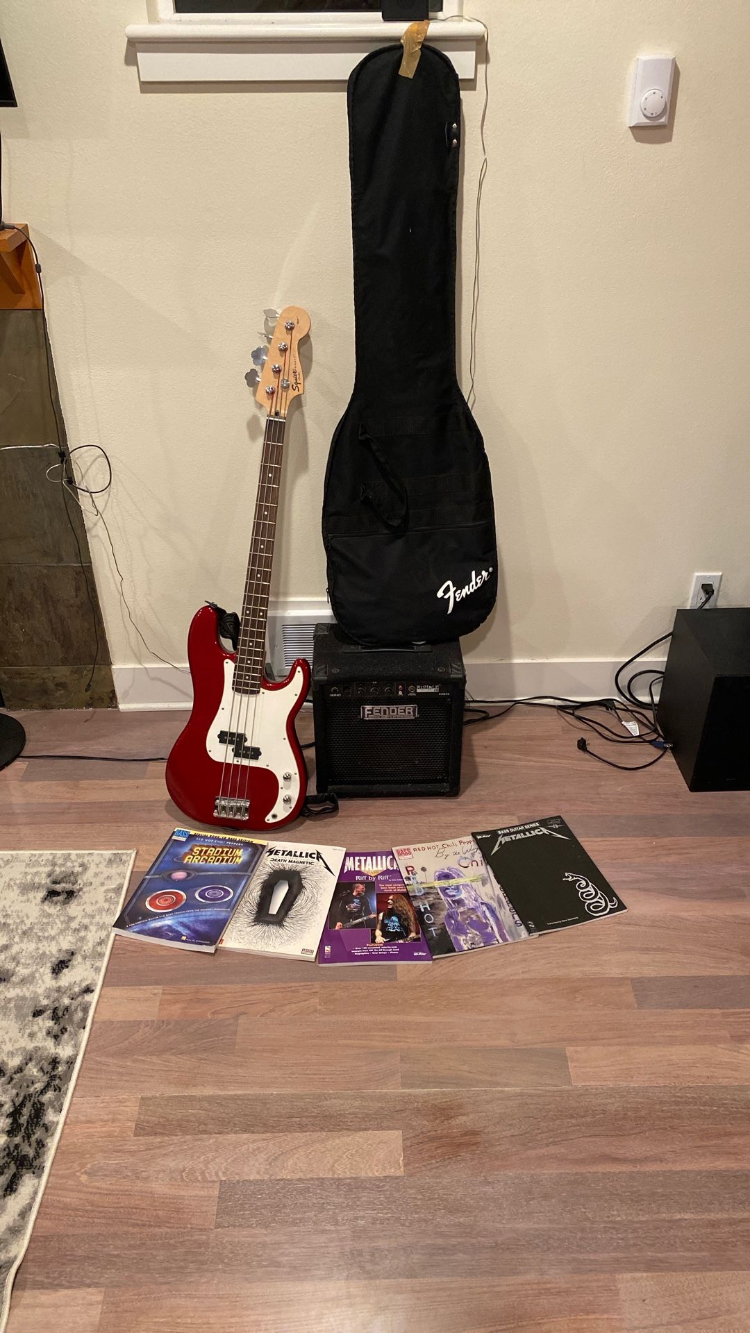 Fender Squire P Bass, Rumble 15 Amp & Bass Books