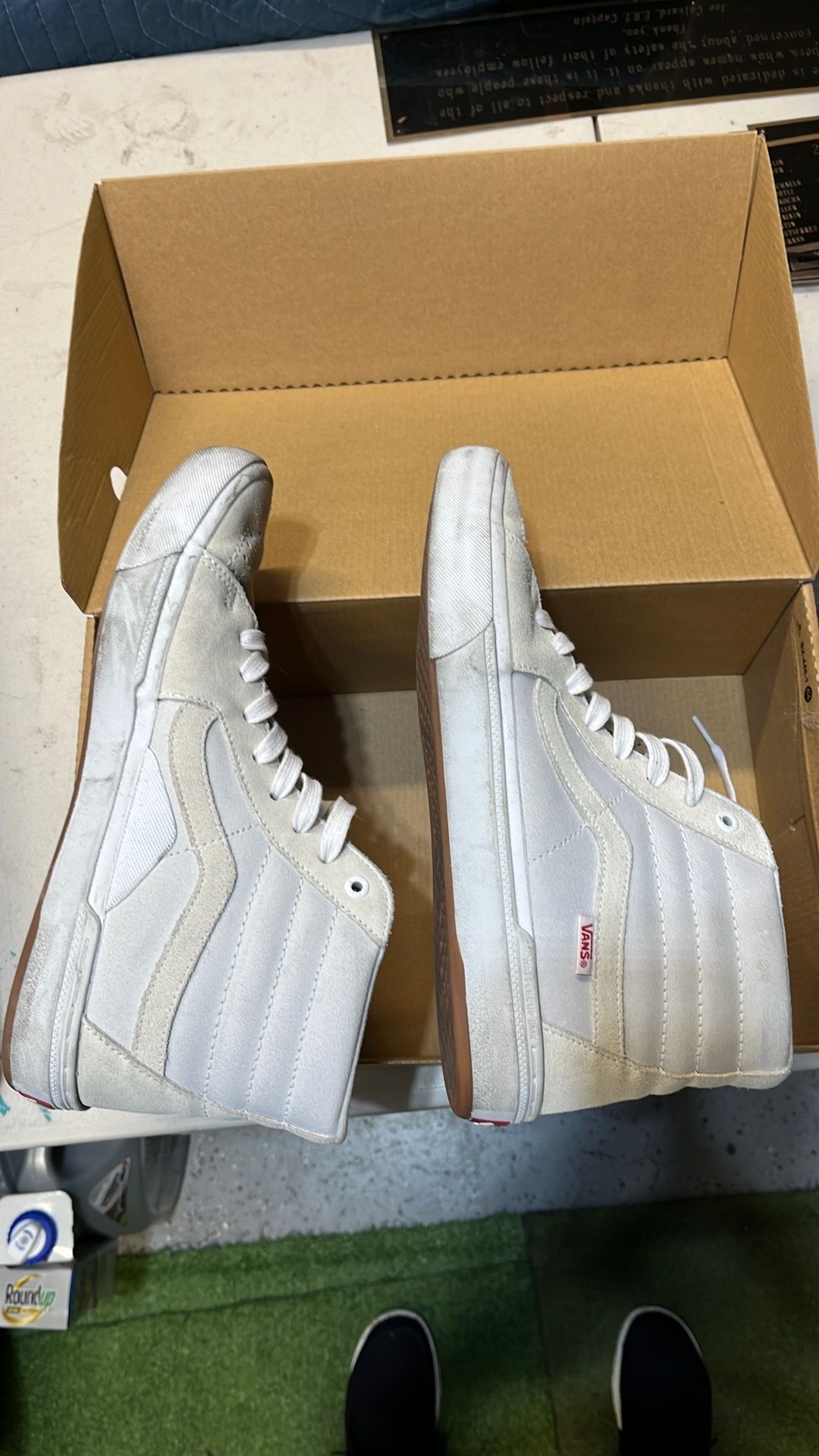 Slightly worn high top vans 9.5