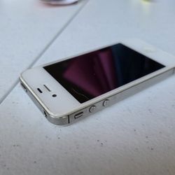 Lot Of 4 iPhones