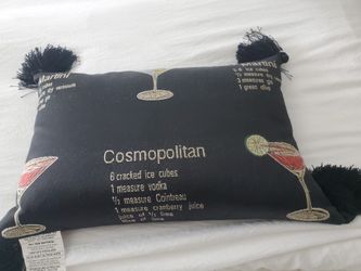 Decorative Pillow With Tassels