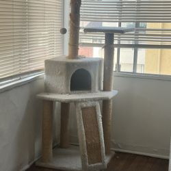 Cat tree