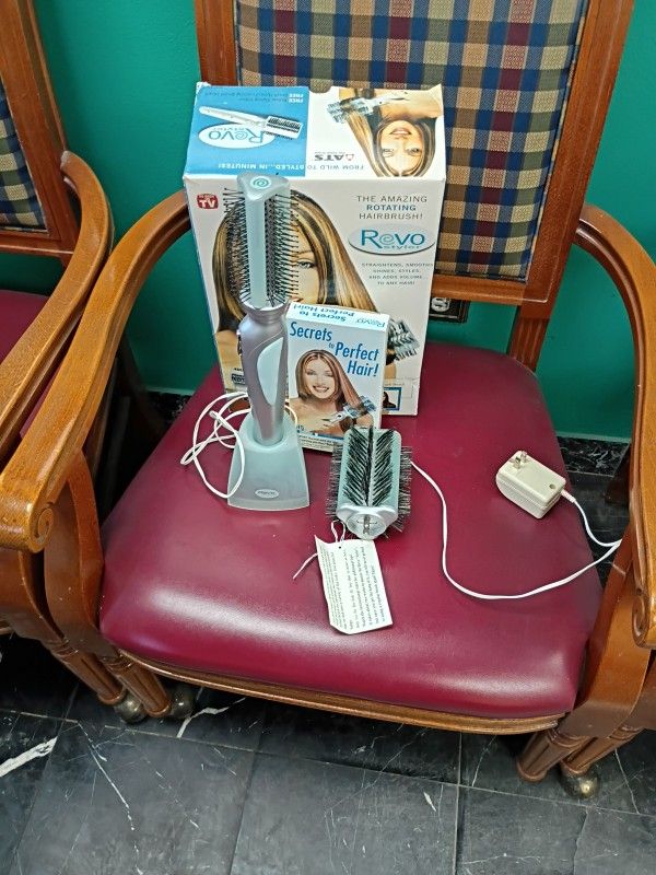 REVO Styler Rotating Hairbrush Hair Straightening Brush Styling Smoothing Volume