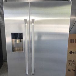 Luxurious Monogram 42 Built-In Stainless Steel Refrigerator
