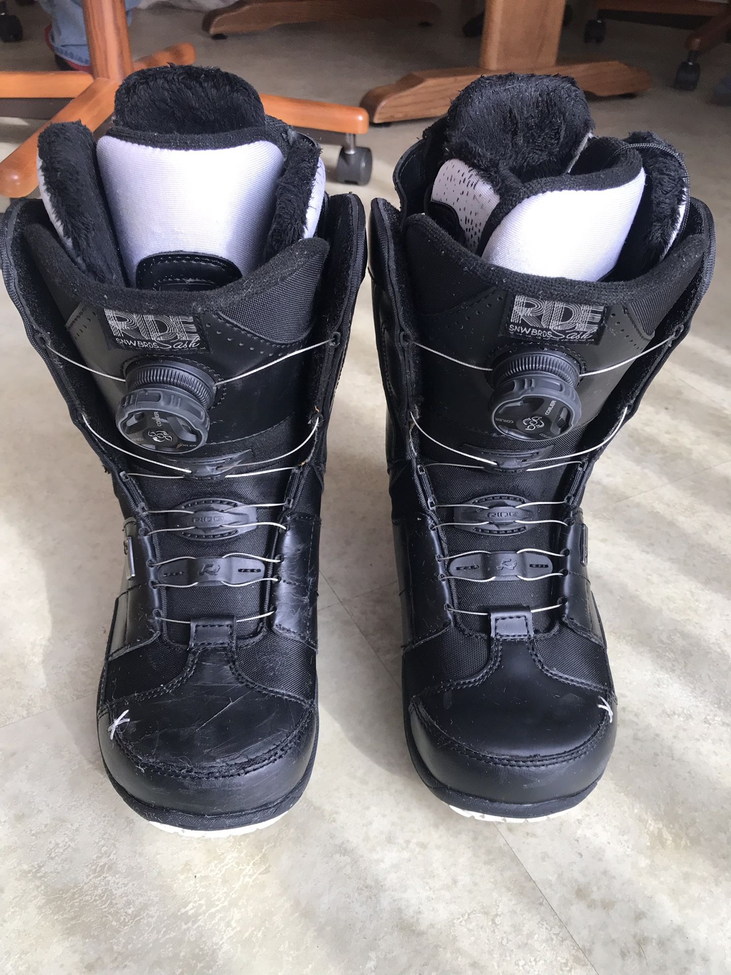 WOMEN SNOWBOARDING BOOTS