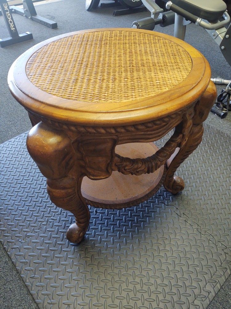 HIGH END ELEPHANT TRUNK TABLE *VERY GOOD PRE-OWNED CONDITION 