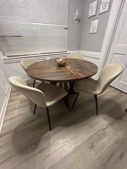 Round Wood Dining Table with 4 Chairs