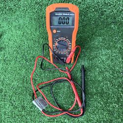 Klein MM300 Digital Multimeter. 