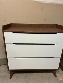 Mid-Century Modern 3-Drawer Dresser