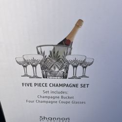 5 Piece Champagne Set