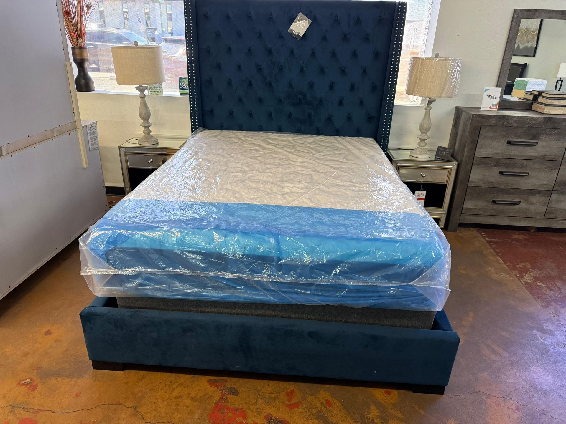 Ashley Queen Frame Royal Blue