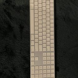 Apple Keyboard 