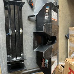 Reese Fifth Wheel Hitch Head Only for 30051 16K Capacity