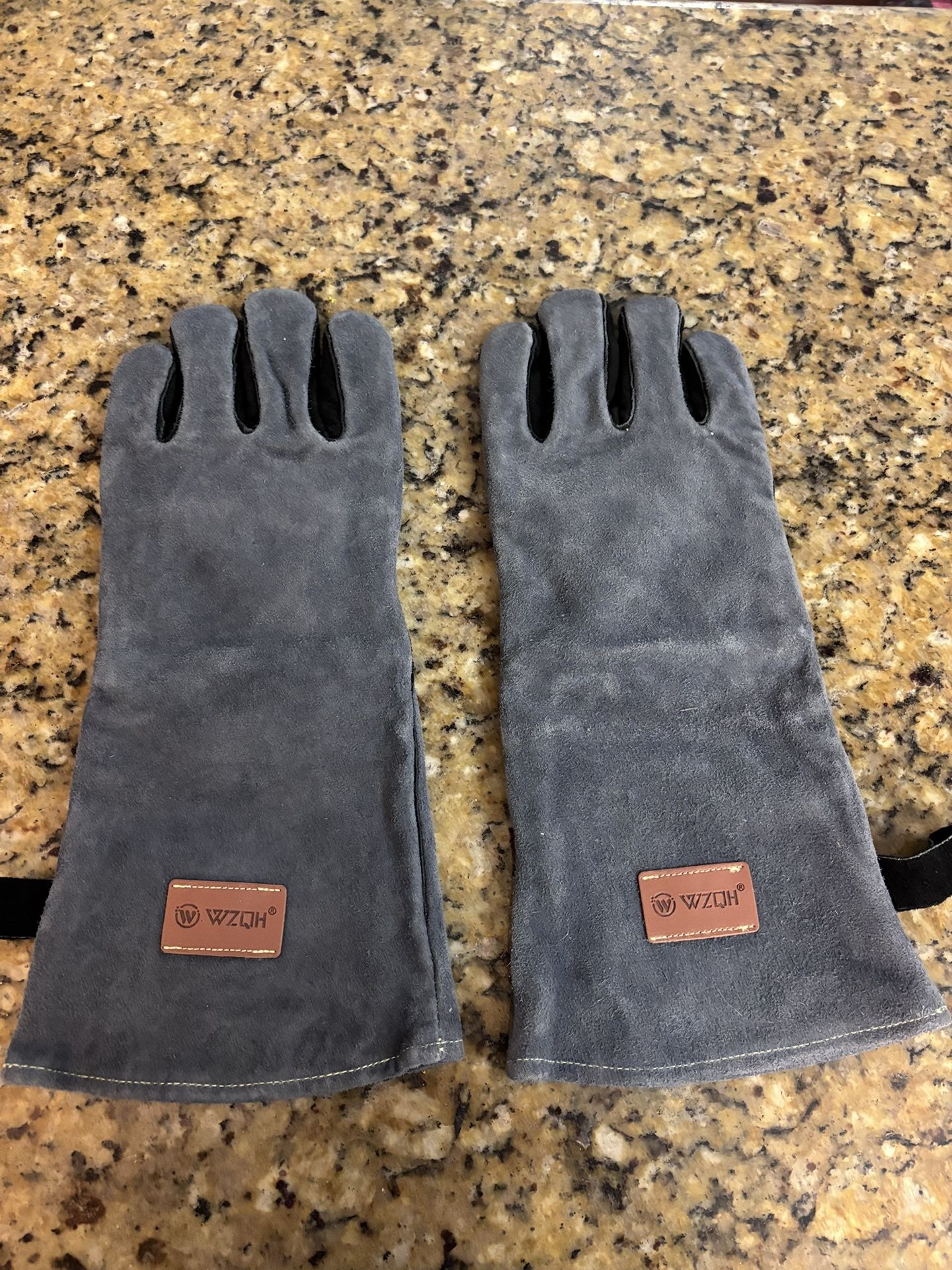 16 Inches,932℉,Leather Welding Gloves, Heat/Fire Resistant,Large Mitts for BBQ,Oven,Grill,