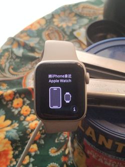 Apple Watch SE (2nd generation) 40mm GPS (A2722).