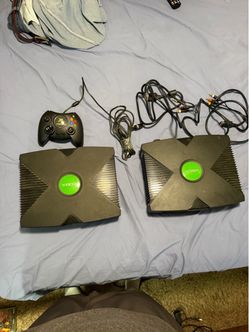 Tw0 original Xbox’s