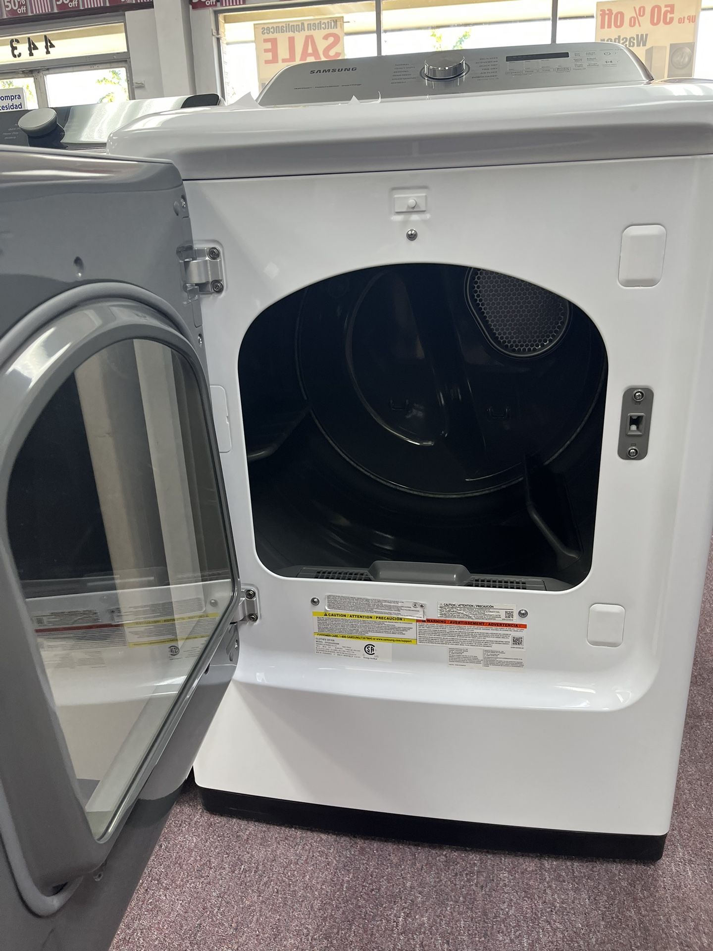 Gas Dryer, Samsung New Scratch And Dents With Manufacturer Warranty.