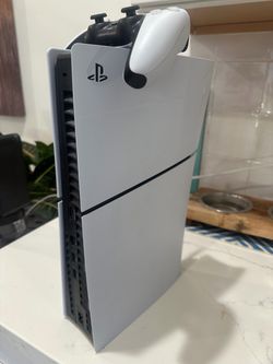PS5 slim model
