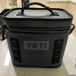 Yeti 12 Can Cooler