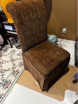 Desk chair