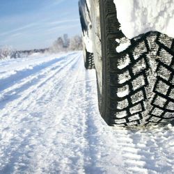 Busco Llantas De Nieve-Need Snow Tires