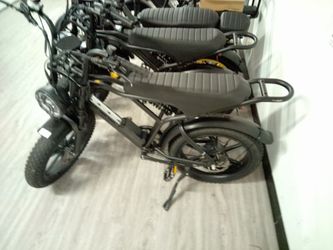 Brand New R002 E-bikes