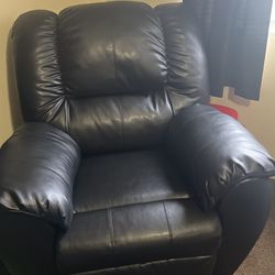 Black Leather Recliner 